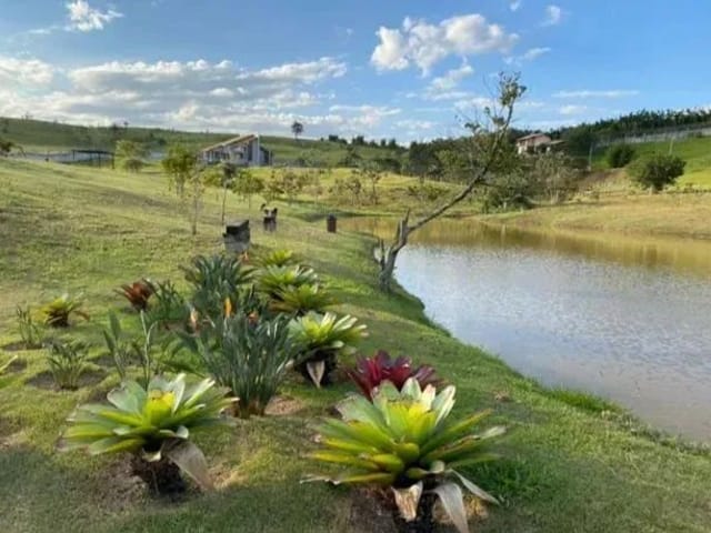 Terreno à venda, no bairro Condominio Village da Serra em Tremembé