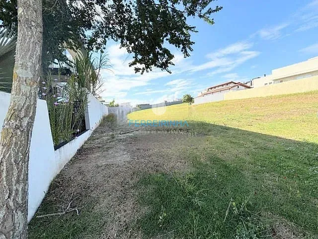 Terreno com 601m², à venda, no bairro Condomínio Residencial Colinas do Paratehy em São José dos Campos
