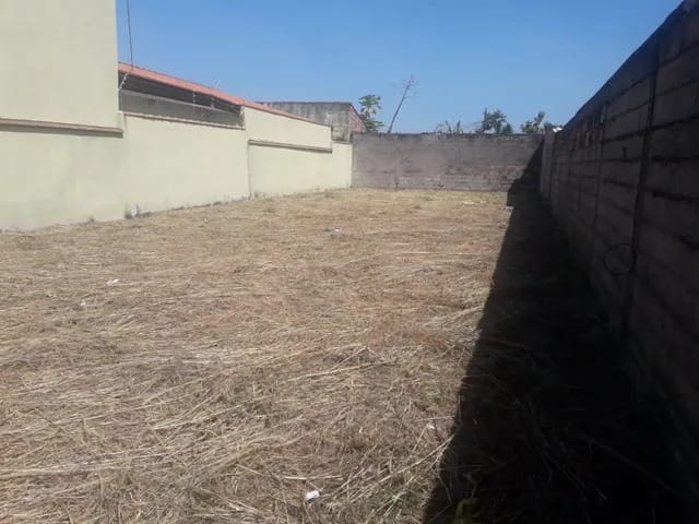 Terreno com 300m², à venda, no bairro Jardim Ana Rosa em Taubaté