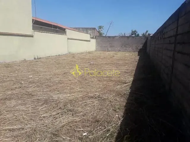 Terreno com 300m², à venda, no bairro Jardim Ana Rosa em Taubaté