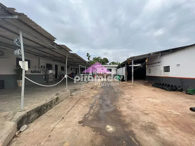 Prédio com 533m², para alugar, no bairro Vila Tesouro em São José dos Campos