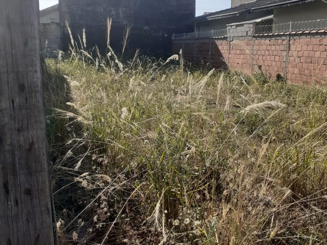 Terreno com 250m², à venda, no bairro Residencial Mombaça em Pindamonhangaba