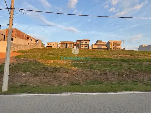Terreno com 336m², à venda, no bairro Loteamento Terras Alpha São José dos Campos em São José dos Campos