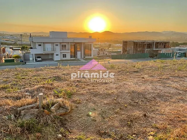 Terreno com 602m², à venda, no bairro Urbanova em São José dos Campos