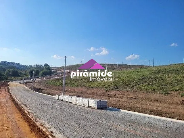 Terreno com 332m², à venda, no bairro Urbanova em São José dos Campos