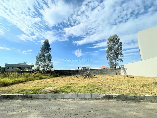 Terreno com 800m², à venda ou para alugar, no bairro Condomínio Residencial Colinas do Paratehy em São José dos Campos