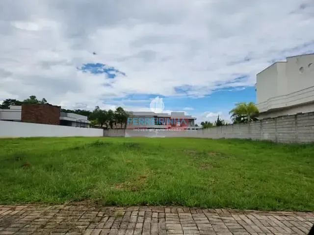 Terreno com 1200m², à venda, no bairro Condomínio Chácara Serimbura em São José dos Campos