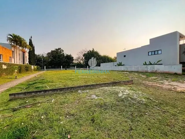 Terreno com 12000m², à venda, no bairro Condomínio Chácara Serimbura em São José dos Campos