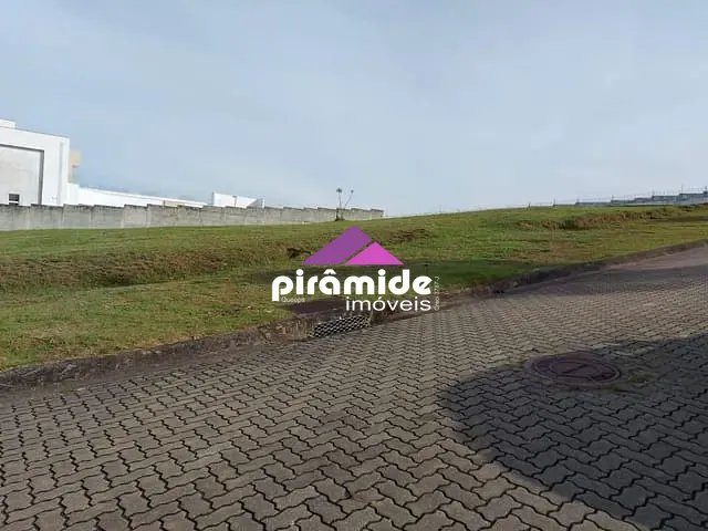 Terreno com 700m², à venda, no bairro Urbanova em São José dos Campos