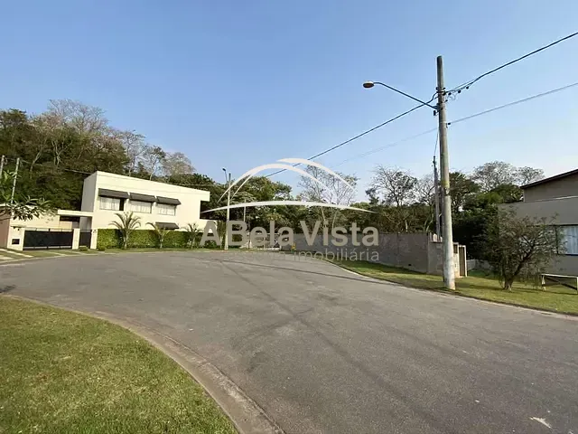 Terreno com 622m², à venda, no bairro Chácara Moinho Velho em Carapicuíba
