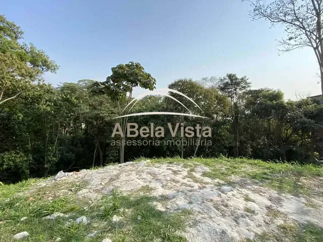 Terreno com 622m², à venda, no bairro Chácara Moinho Velho em Carapicuíba