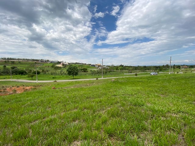 Terreno com 1000m², à venda, no bairro Condominio Village da Serra em Tremembé