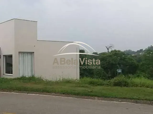 Terreno com 578m², à venda, no bairro Golf Gardens em Carapicuíba