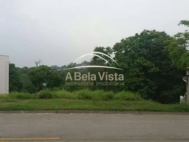 Terreno com 578m², à venda, no bairro Golf Gardens em Carapicuíba