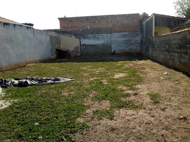 Terreno com 225m², à venda, no bairro Engenheiro Neiva em Guaratinguetá