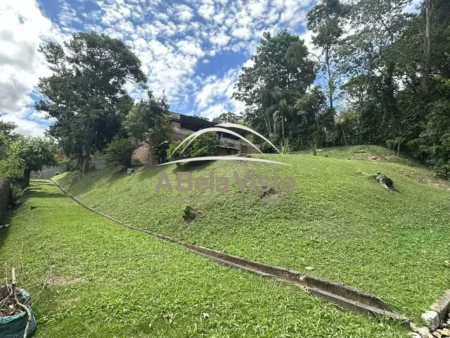 Terreno com 1000m², à venda, no bairro Recanto Impla em Carapicuíba