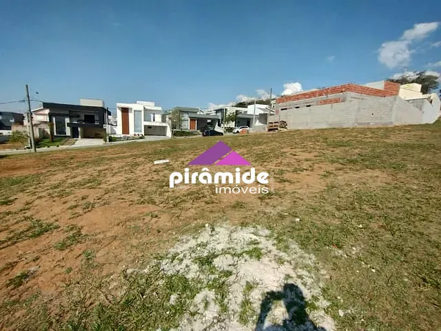 Terreno com 355m², à venda, no bairro Bairro do Grama em Caçapava