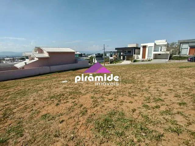 Terreno com 355m², à venda, no bairro Bairro do Grama em Caçapava