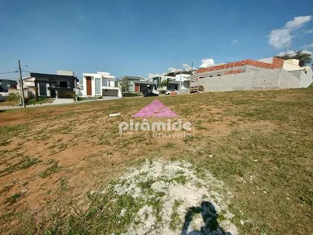 Terreno com 355m², à venda, no bairro Bairro do Grama em Caçapava