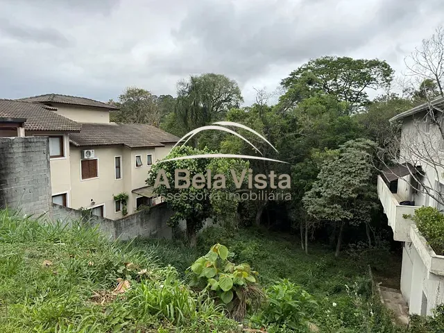 Terreno com 516m², à venda, no bairro Golf Gardens em Carapicuíba