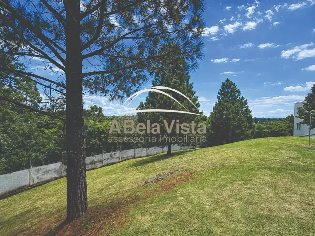 Terreno com 777m², à venda, no bairro Granja Viana em Carapicuíba