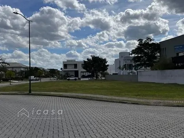 Terreno com 1390m², à venda, no bairro Condomínio Chácara Serimbura em São José dos Campos