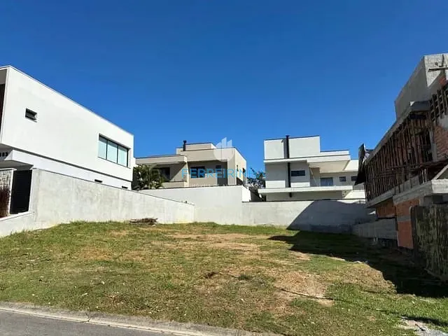Terreno com 450m², à venda, no bairro Condomínio Residencial Monte Carlo em São José dos Campos