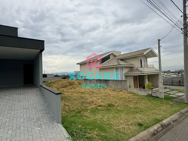 Terreno com 250m², à venda, no bairro Residencial Colinas em Caçapava