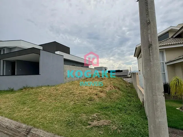 Terreno com 250m², à venda, no bairro Residencial Colinas em Caçapava