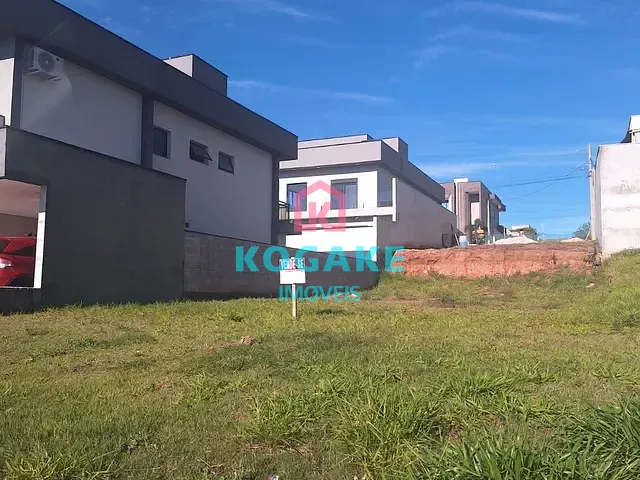 Terreno com 250m², à venda, no bairro Residencial Colinas em Caçapava