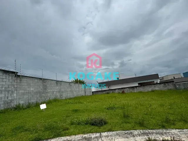 Terreno com 430m², à venda, no bairro Residencial Colinas em Caçapava