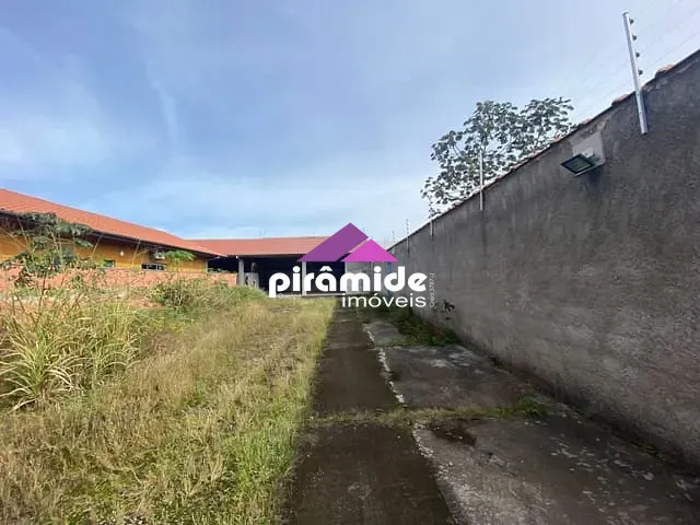 Terreno com 320m², à venda, no bairro Pontal de Santa Marina em Caraguatatuba