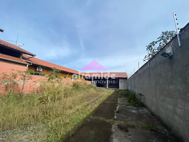 Terreno com 320m², à venda, no bairro Pontal de Santa Marina em Caraguatatuba