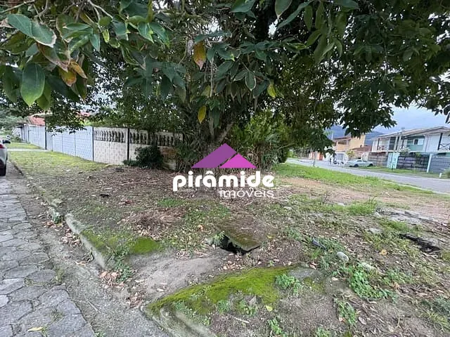 Terreno com 1623m², à venda, no bairro Martim de Sá em Caraguatatuba