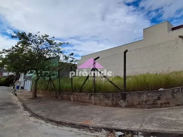 Terreno com 253m², à venda, no bairro Jardim Limoeiro em São José dos Campos