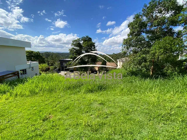 Terreno com 700m², à venda, no bairro Jardim Indaiá em Embu das Artes