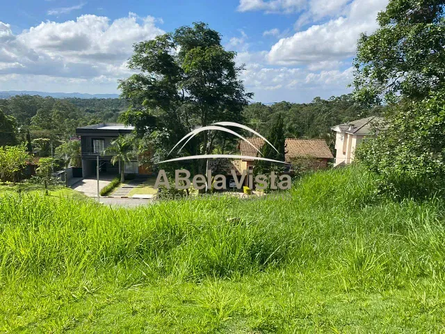 Terreno com 700m², à venda, no bairro Jardim Indaiá em Embu das Artes