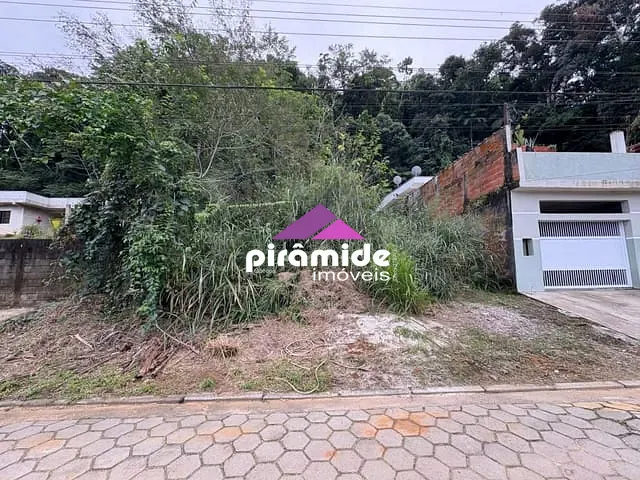 Terreno com 360m², à venda, no bairro Cocanha em Caraguatatuba