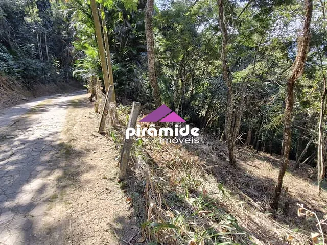Terreno com 3416m², à venda, no bairro Cigarras em São Sebastião