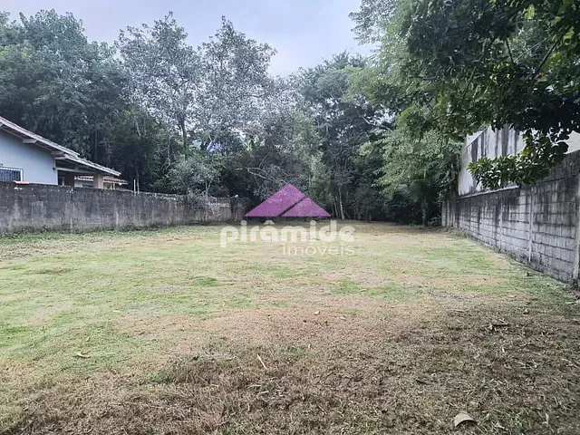 Terreno com 870m², à venda, no bairro Massaguaçu em Caraguatatuba