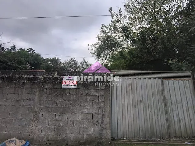 Terreno com 870m², à venda, no bairro Massaguaçu em Caraguatatuba