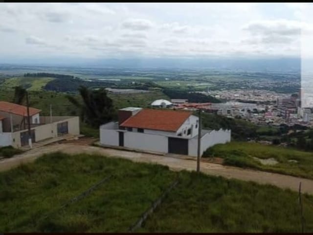 Terreno com 470m², à venda, no bairro São Francisco em Aparecida