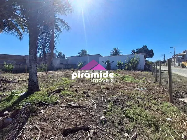 Terreno com 341m², à venda, no bairro Golfinhos em Caraguatatuba