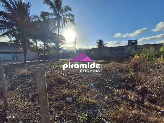 Terreno com 341m², à venda, no bairro Golfinhos em Caraguatatuba