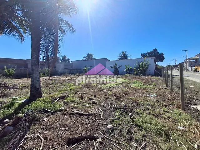Terreno com 341m², à venda, no bairro Golfinhos em Caraguatatuba