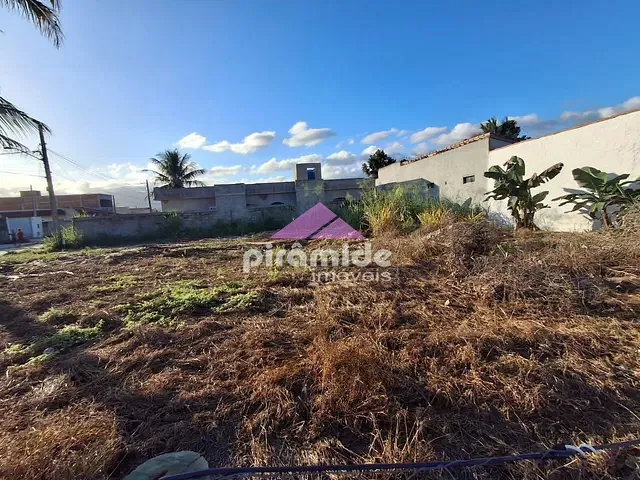 Terreno com 341m², à venda, no bairro Golfinhos em Caraguatatuba