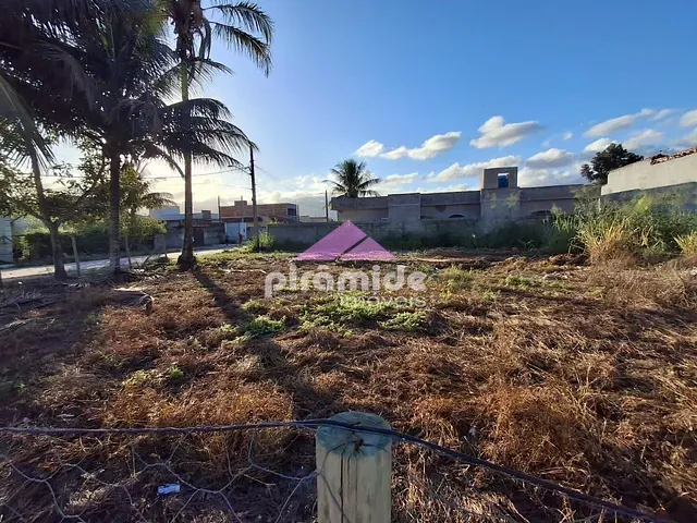 Terreno com 341m², à venda, no bairro Golfinhos em Caraguatatuba