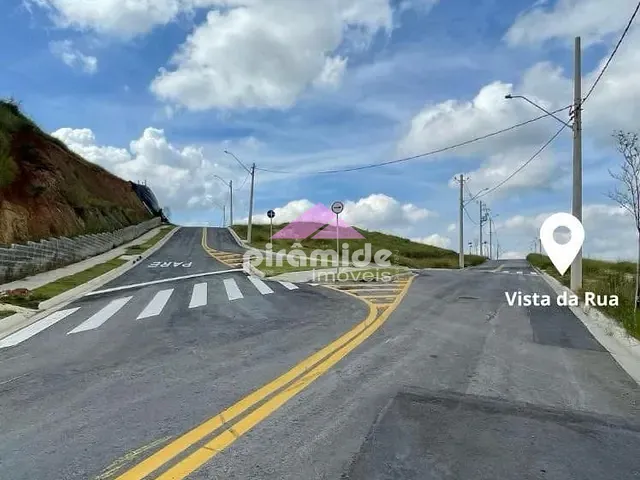 Terreno com 250m², à venda, no bairro Putim em São José dos Campos