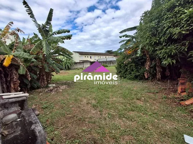 Terreno com 900m², para alugar, no bairro Parque Balneário Poiares em Caraguatatuba