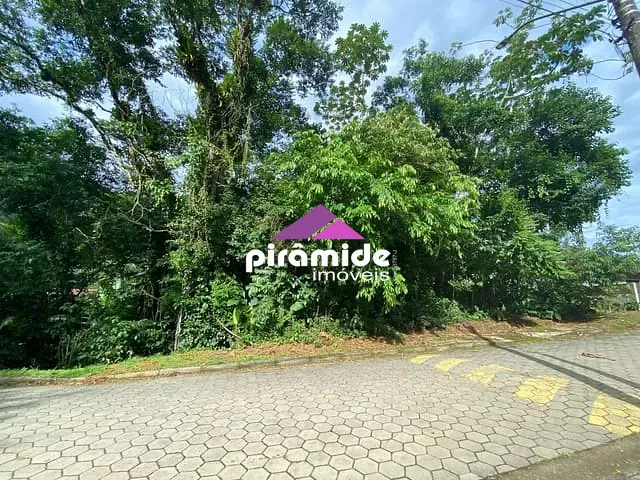 Terreno com 360m², à venda, no bairro Cocanha em Caraguatatuba